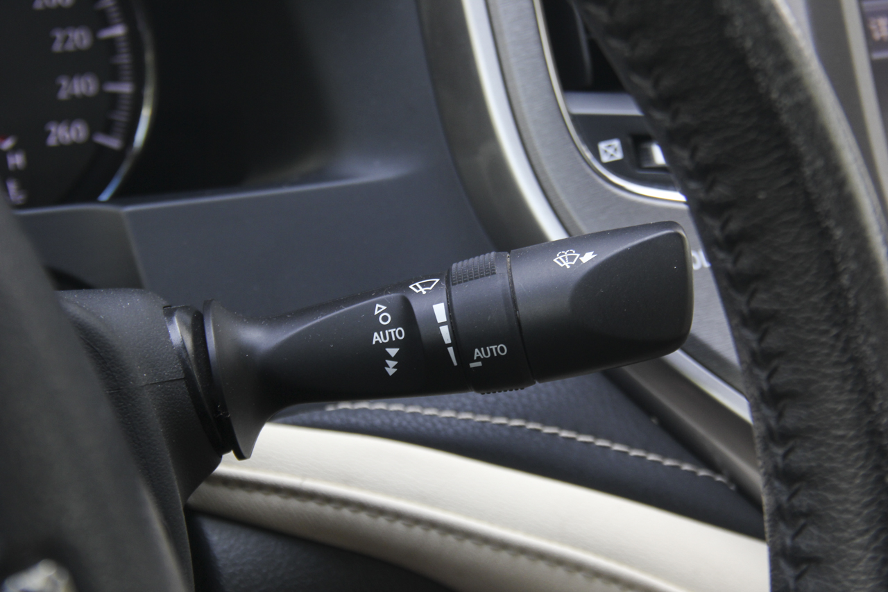 2018款皇冠2.0T自动尊享版