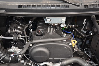 2016款瑞风M4 2.0L手动舒适型 银色