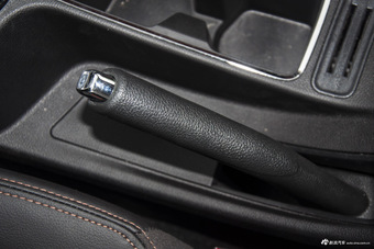 2015款 宝骏560 1.8L手动精英型