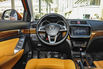 2016款北汽威旺S50 1.5T手动欢动版超越型