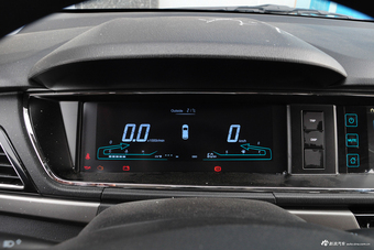 2017款欧尚1.5L手动精英型