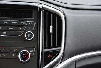 2017款中华V3 1.5L手动舒适型