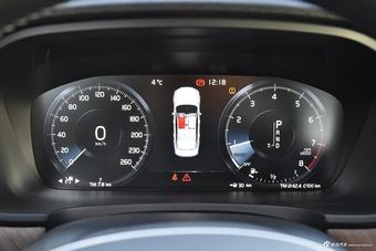 2018款沃尔沃S90 2.0T自动T5智雅版