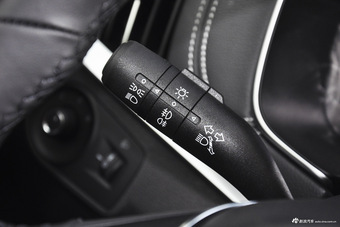 2016款荣威RX5 20T手动两驱互联网智惠版 