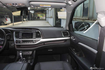 2018款汉兰达2.0T自动两驱豪华版7座