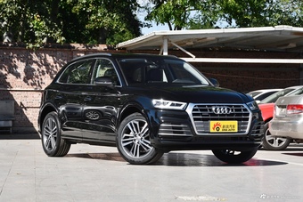 2018款奥迪Q5L 2.0T自动45 TFSI尊享运动型