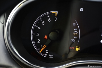 2017款大切诺基3.6L自动Summit