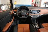 2017款陆风X2 1.6L自动铂锐版