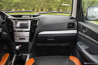 2015款中兴威虎TUV 2.8T手动柴油两驱超值版大双