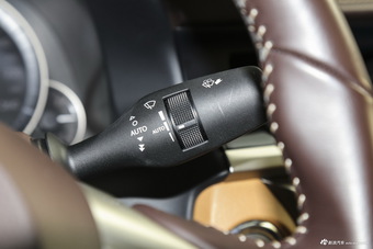 2016款雷克萨斯GS 2.5L自动300h领先版