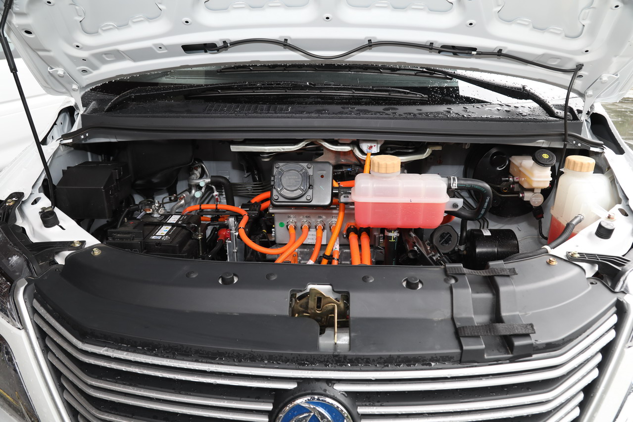 2019款菱智M5EV 豪华型7座图片