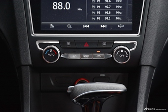 2019款奔腾B50 1.4T自动精英型