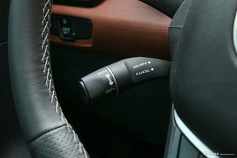 2018款森雅R9 1.2T自动豪华智尚型