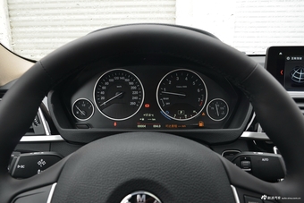 2019款宝马3系2.0T自动时尚型320Li