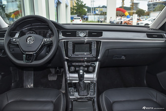 2016款帕萨特1.4T自动尊荣版280TSI