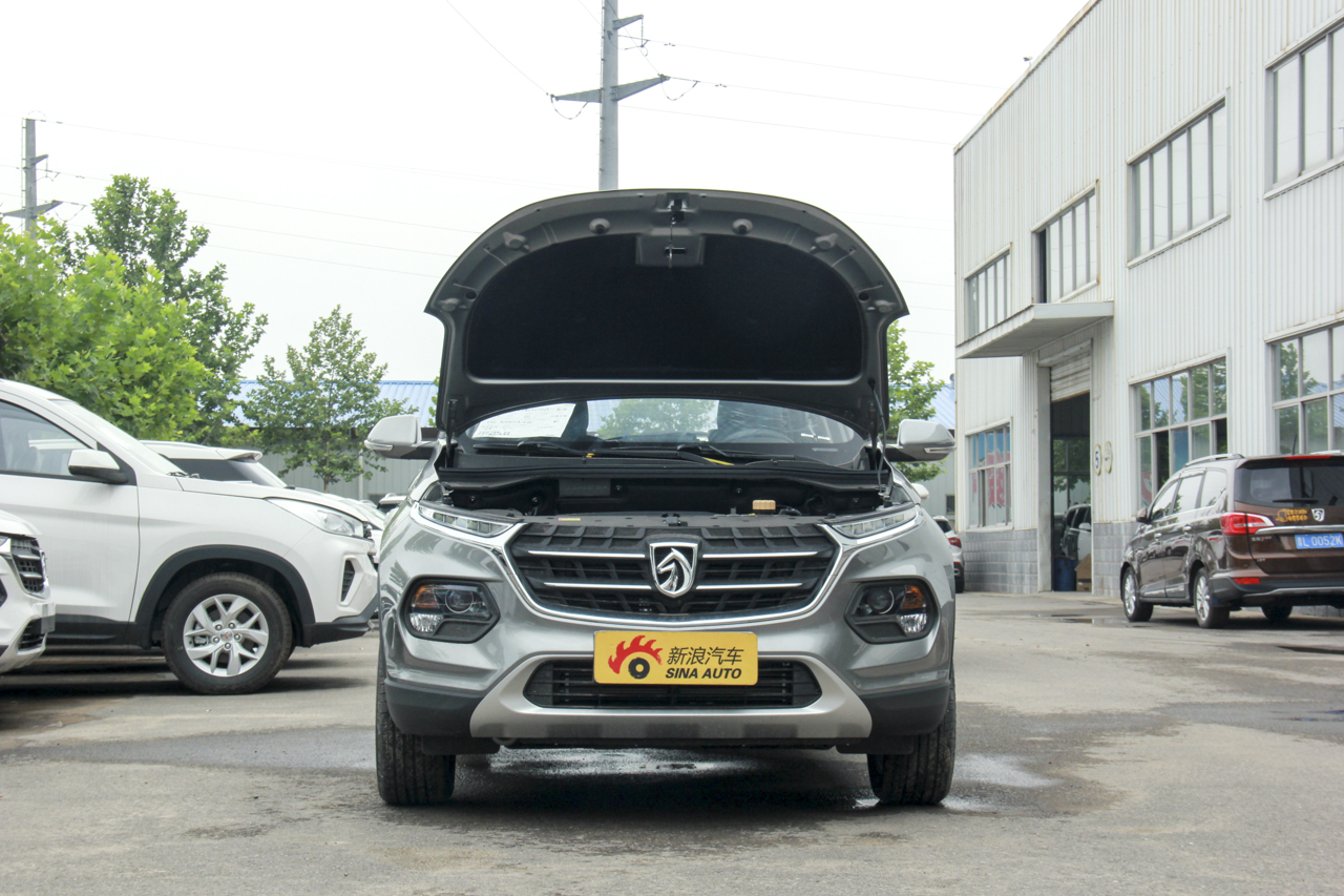 2017款宝骏510 1.5L手动时尚型