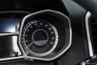 2016款瑞风S3 1.5L自动CVT豪华型 典雅白