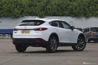 2018款马自达CX-4 2.5L自动四驱蓝天激情版