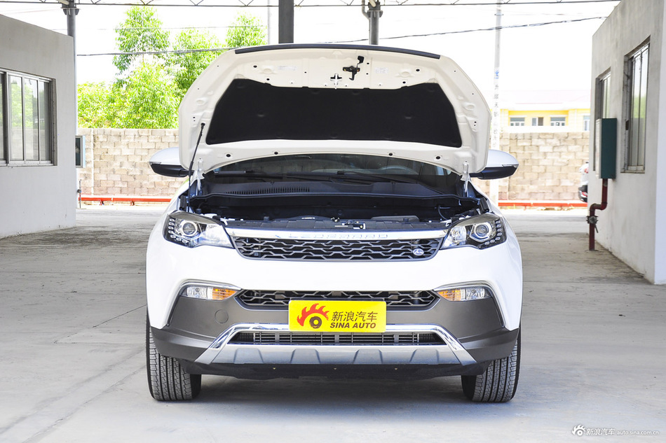 2015款猎豹CS10 2.0T手动新锐版  雅典白