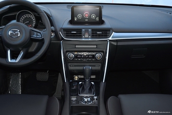 2018款马自达CX-4 2.5L自动四驱蓝天运动版