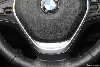 2016款宝马3系GT 320i 2.0T自动设计套装型 矿石白