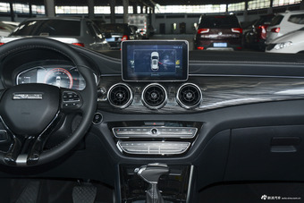 2018款君马MEET3 1.5T 自动豪华型