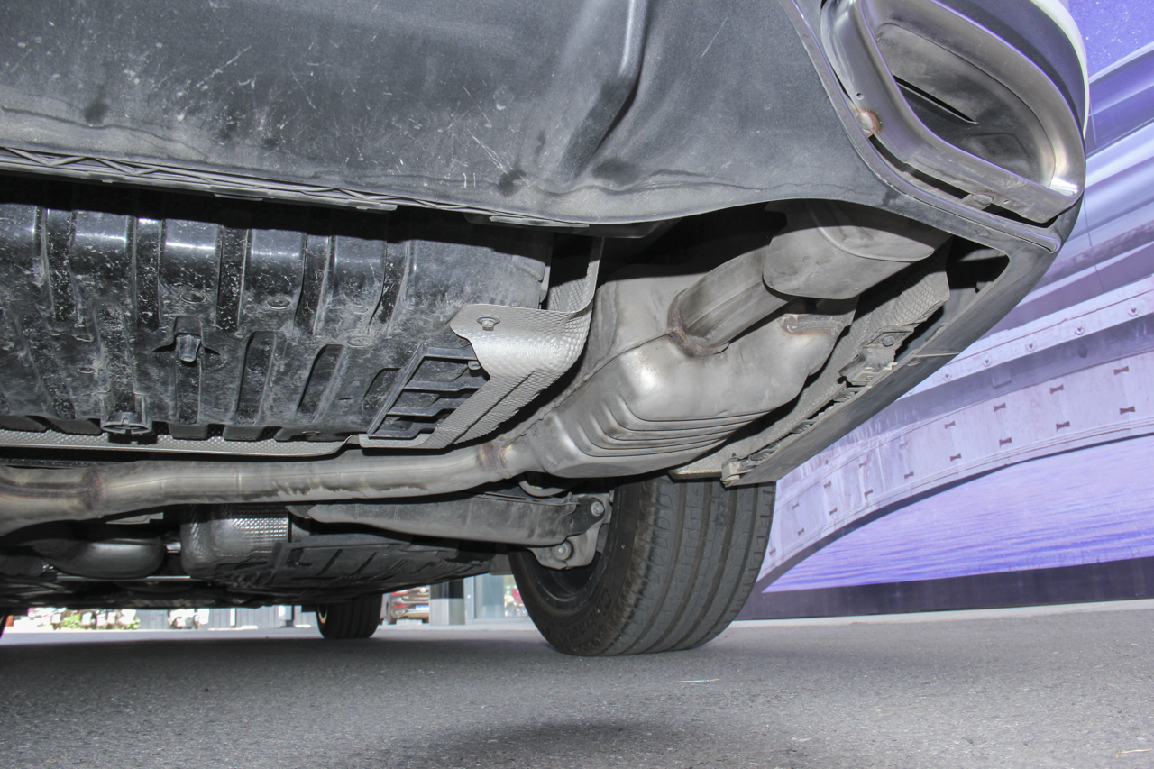 2018款奔驰E级改款2.0T自动 300L 豪华型