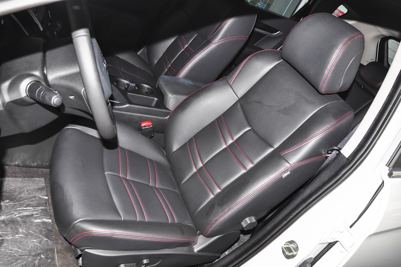 2016款东风风神AX7 2.3L自动智尊型