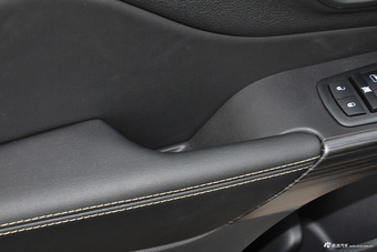 2017款自由光2.4L自动领先版智能包