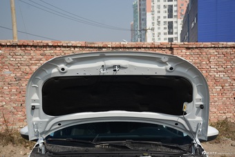 2016款标致308 1.6L自动豪华版