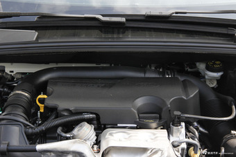 2017款福克斯三厢1.0T自动超能风尚型智行版EcoBoost 125