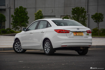 2017款福睿斯幸福版1.5L自动时尚型