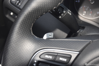 2016款起亚K5 1.6T自动LUXURY