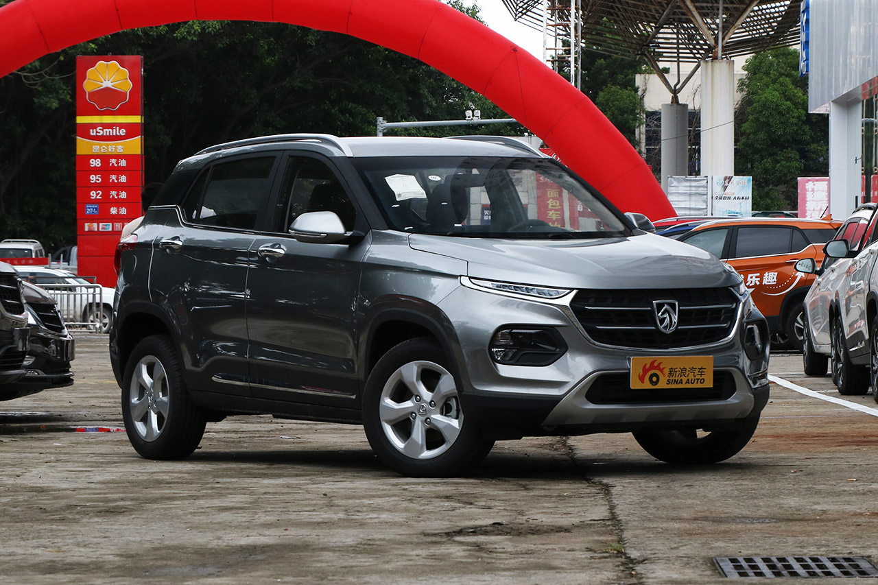 2017款宝骏510 1.5L自动时尚型