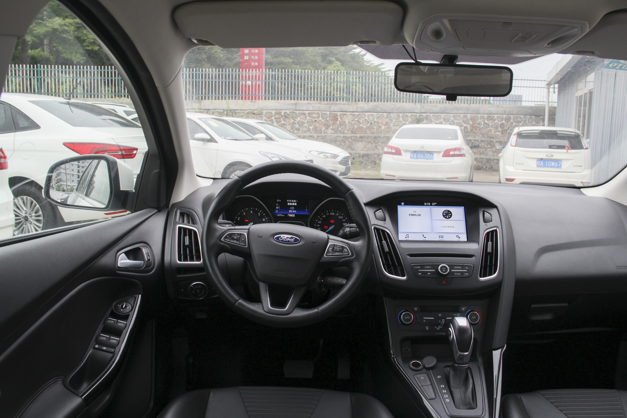 2018款福克斯三厢1.5T自动精英型EcoBoost 180