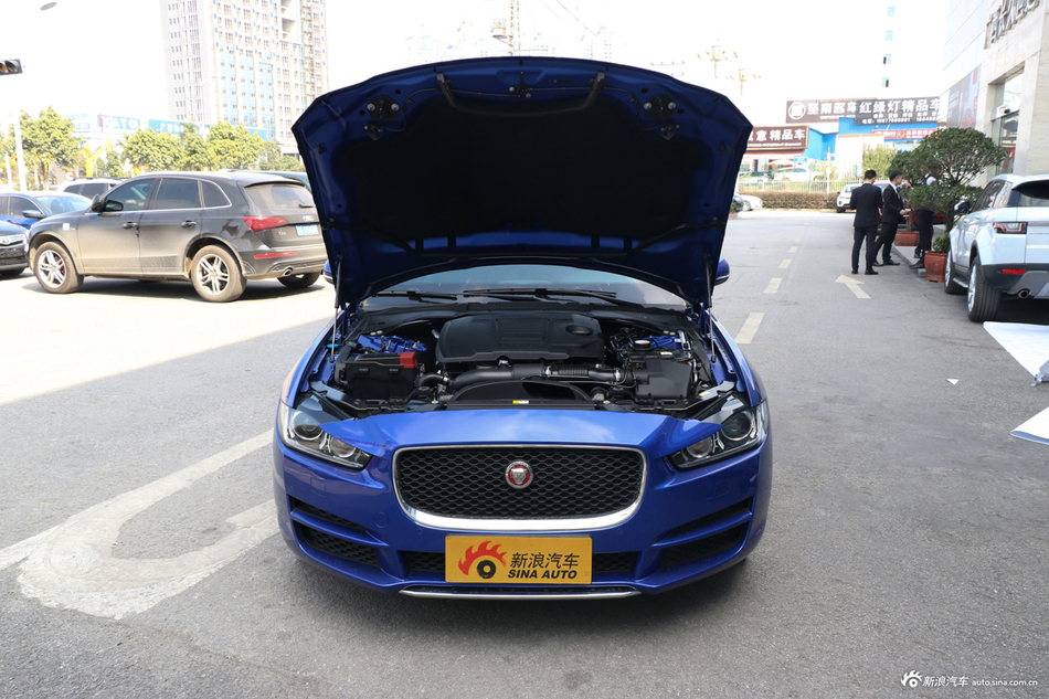 2019款捷豹XEL 2.0T自动200PS尊享版