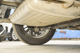 2016款中华V3 1.5T手动精英型