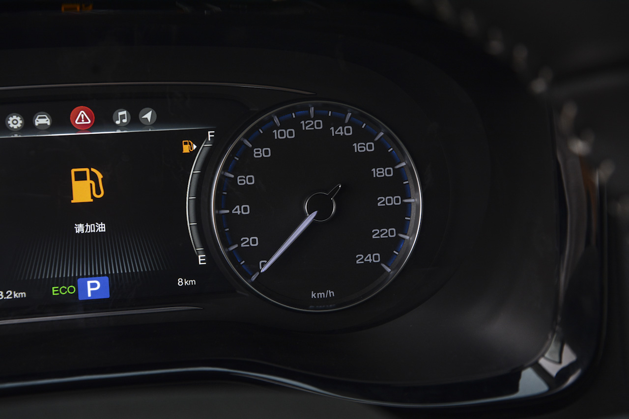 2018款传祺GM8自动320T尊贵版