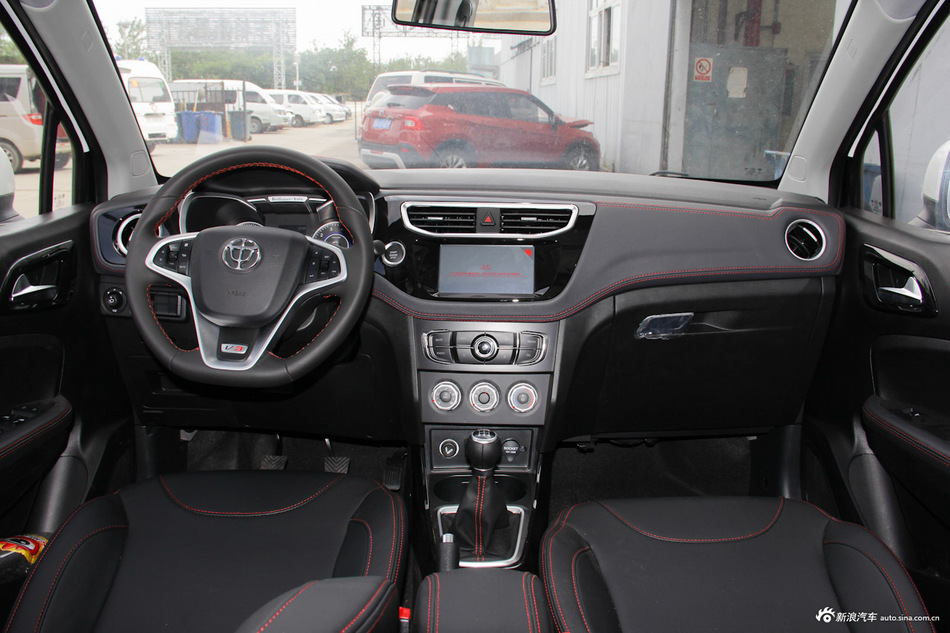 2016款中华V3 1.5L手动智能型