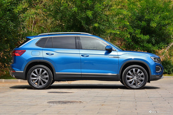 2018款一汽大众 探岳 2.0T  旗舰版