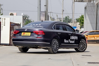 2017款帕萨特1.8T自动领尊版330TSI DSG