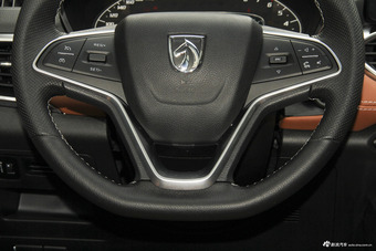 2017款宝骏510 1.5L手动豪华型 