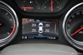 2018款君威GS 2.0T自动穿越火线联名限量版28T