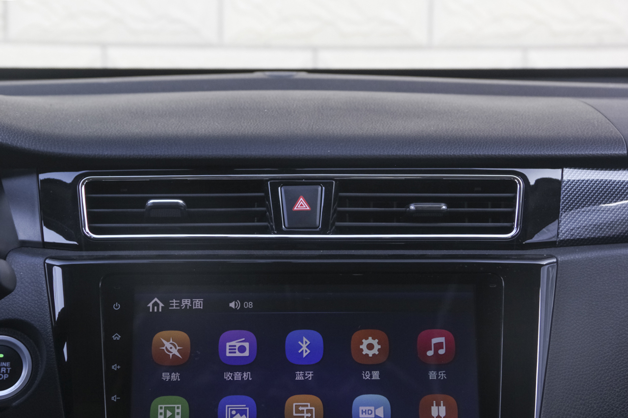 2017款风光580改款 1.5T自动豪华型