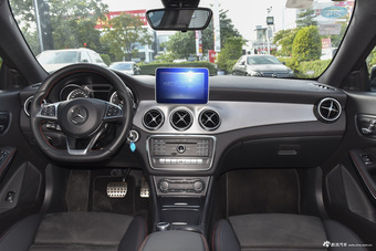 2017款奔驰CLA级改款 2.0T自动220 4MATIC