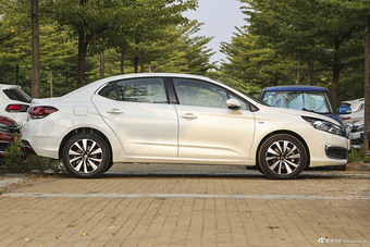 2016款雪铁龙C4L 1.6T自动精英型