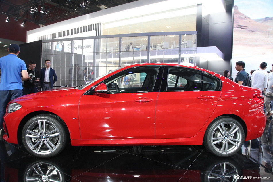 只买适合不买贵，关键性价比超高宝马1系最高优惠9.81万