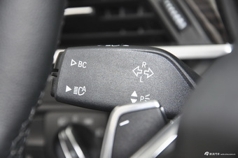 2016款宝马X1 2.0T自动xDrive20Li豪华型