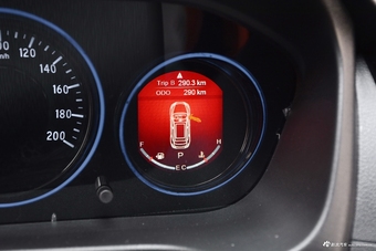 2018款北汽幻速H5 1.3T CVT豪华型