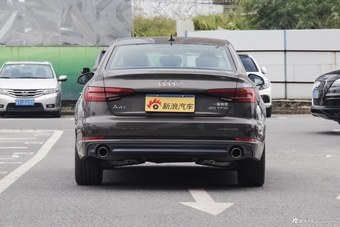 2017款奥迪A4L 2.0T自动40TFSI运动型